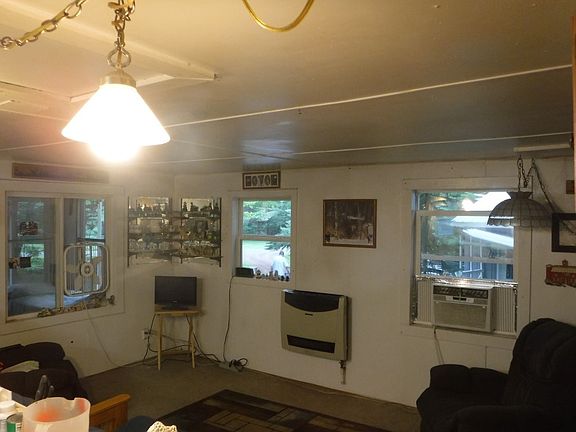 3rd image of N1322 Miller Ave