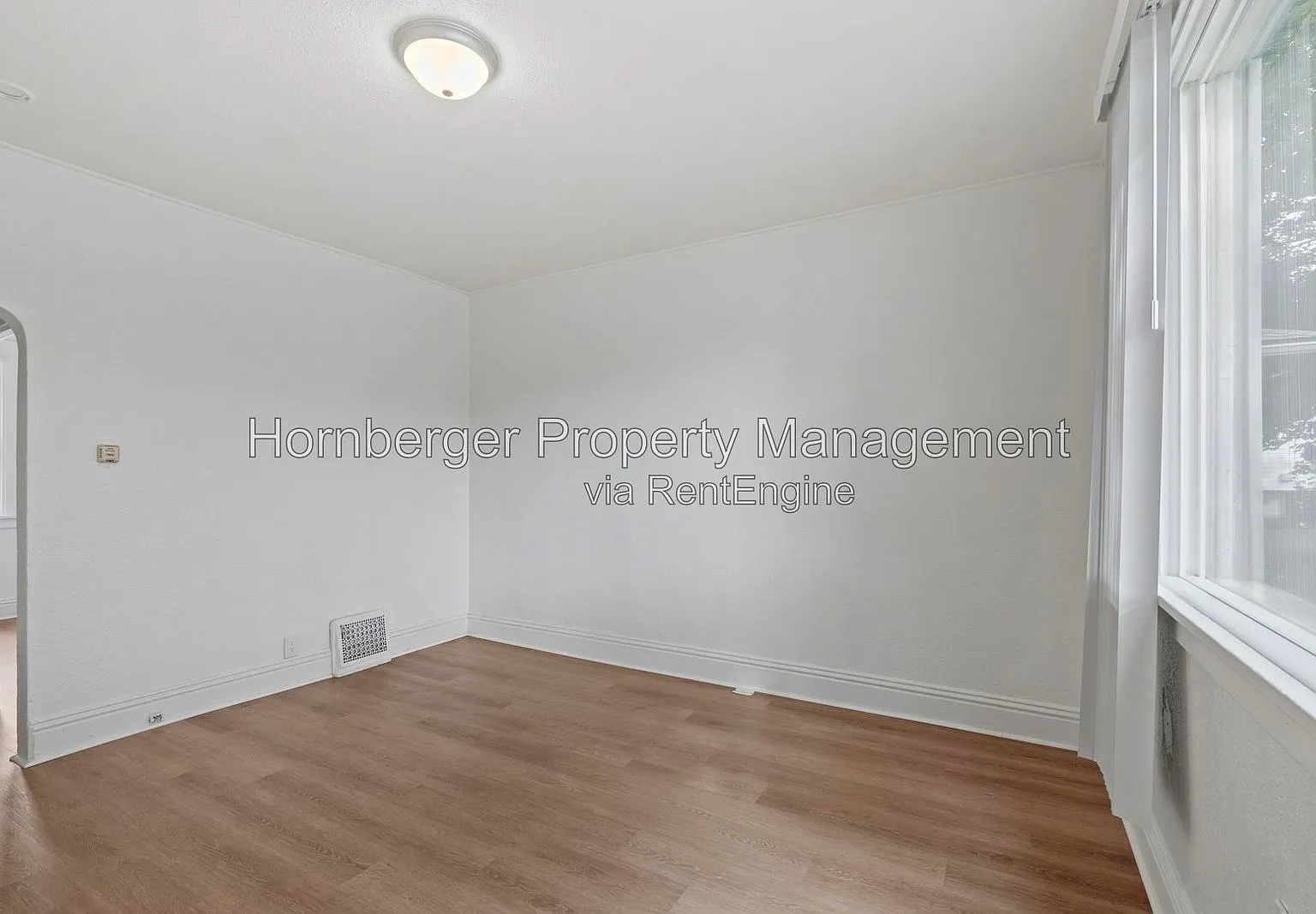 1 bed, 1.0 bath, $925 — Photo 4