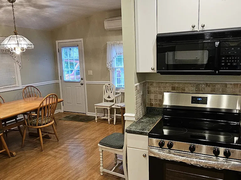 63 Wilson Ave — Photo 20