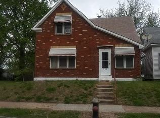 909 Elias Ave, Saint Louis, MO