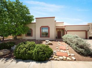652 La Melodia Dr, Las Cruces, NM 88011