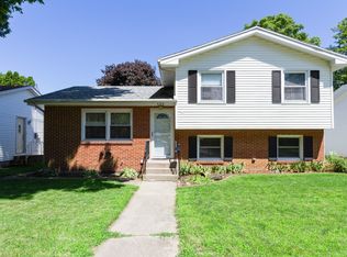 420 S Roosevelt Ave, Kankakee, IL 60901