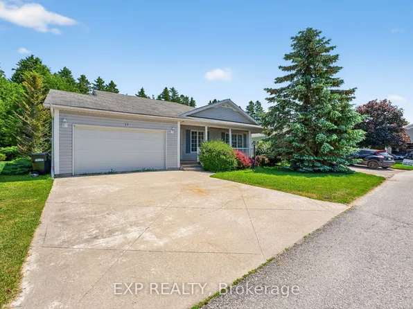 30 Illinois Cres, Wasaga Beach, ON L9Z 3A8