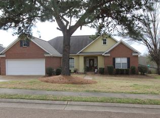 202 Hunters Ridge Dr, Clinton, MS 39056