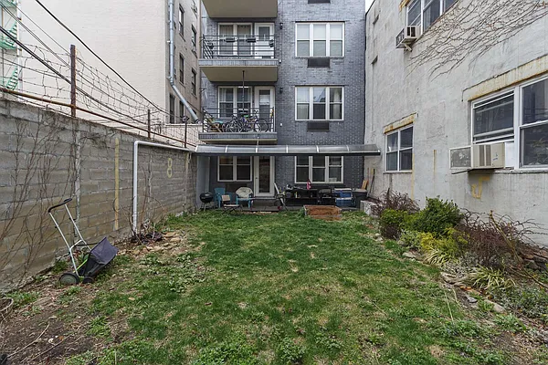 Rented by Flip Technologies Inc | media 36