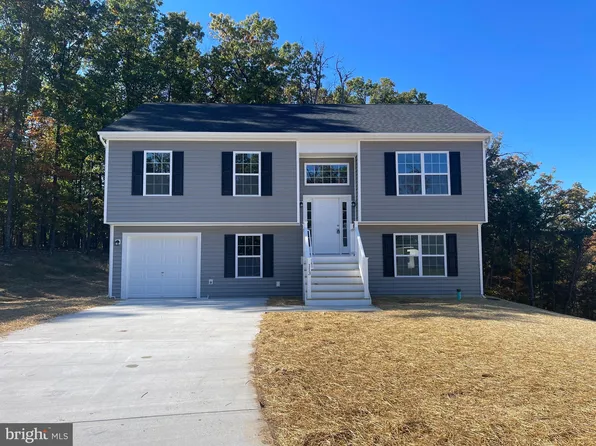 28 Thyme Way, Bunker Hill, WV 25413