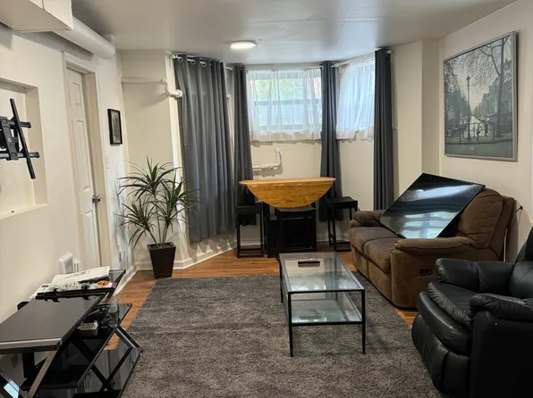 1038 S Oakley Blvd #B, Chicago, IL 60612