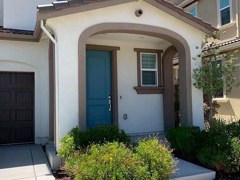 7149 Diamond Ave — Photo 1