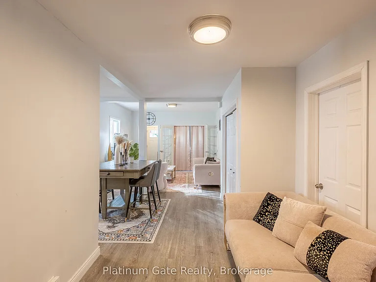 1040 Gladstone Ave — Photo 13