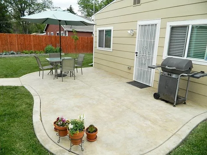 3 bed, 1.0 bath, 1120 sqft, $2,650 — Photo 3