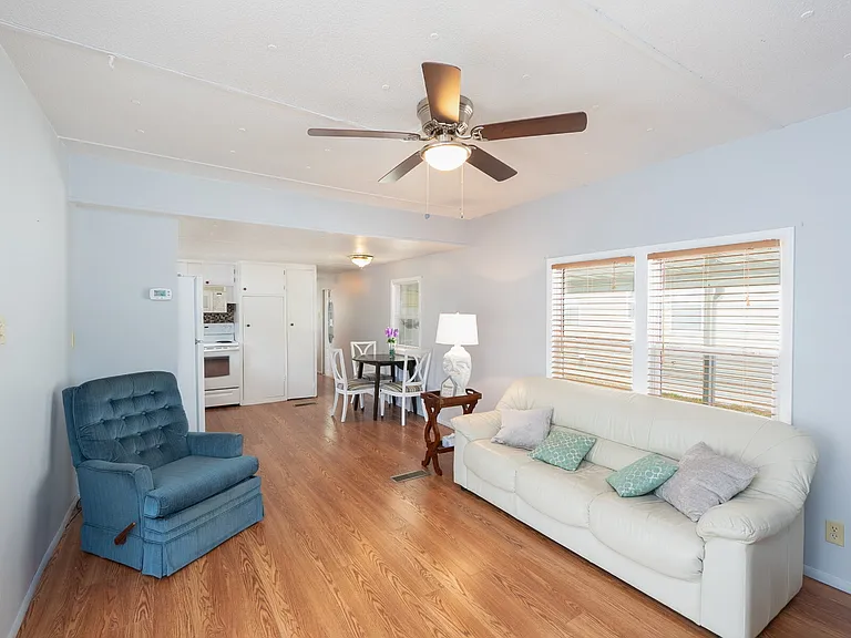 603 Locarno Dr — Photo 14