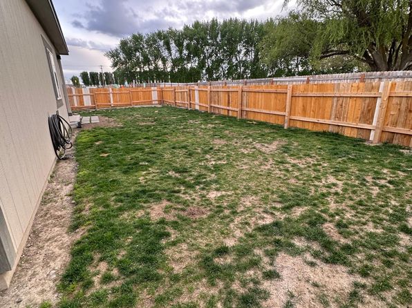 740 6th Ave, Connell, WA 99326