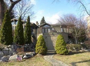 67499 Victory Shore Dr, Dowagiac, MI 49047