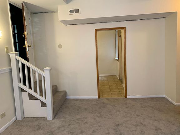 3rd image of 6624 N Ashland Ave