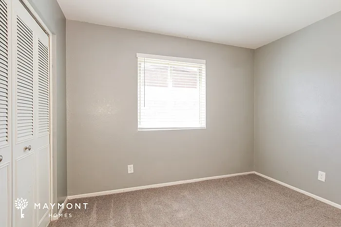 3143 W Julie Dr — Photo 13