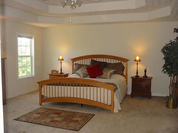 Oversized Master w/ Double Trey Ceiling