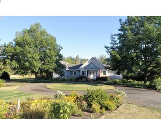 68977 Diamond Ln, La Grande, OR 97850