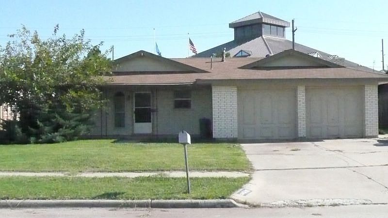 1st image of 6408 NW Arrowhead Dr