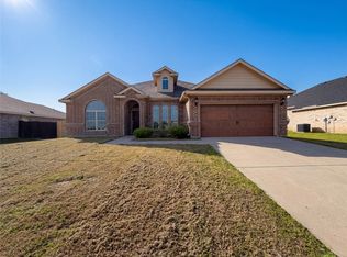 3717 Dutch Iris Ln, Forest Hill, TX 76140