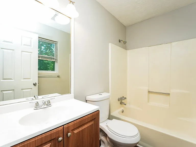 5394 Greenhedge Ct — Photo 16