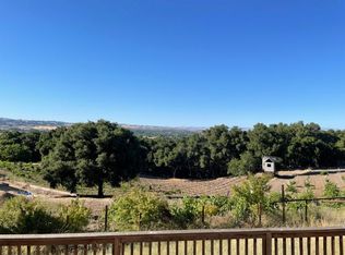 1095 Bumblebee Ln, Templeton, CA 93465