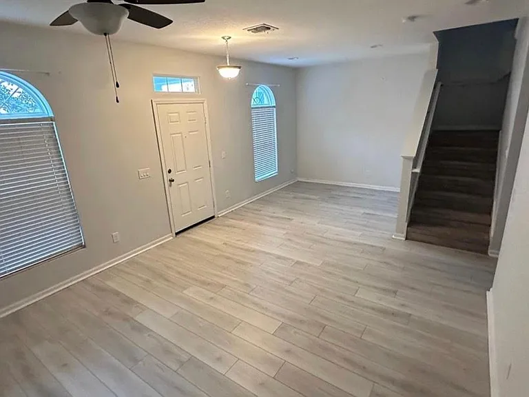 552 Juniper Springs Dr — Photo 4