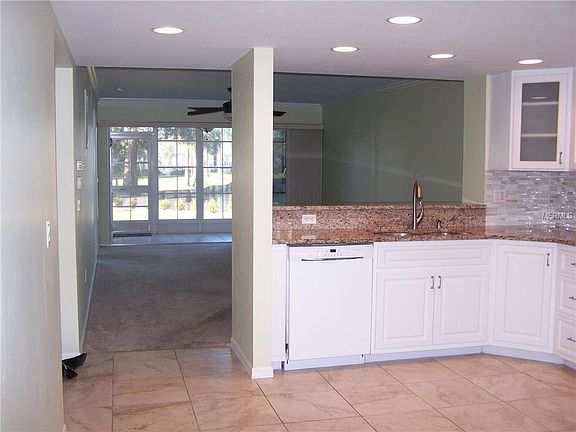 4th image of 11644 SW Egret Cir APT 303