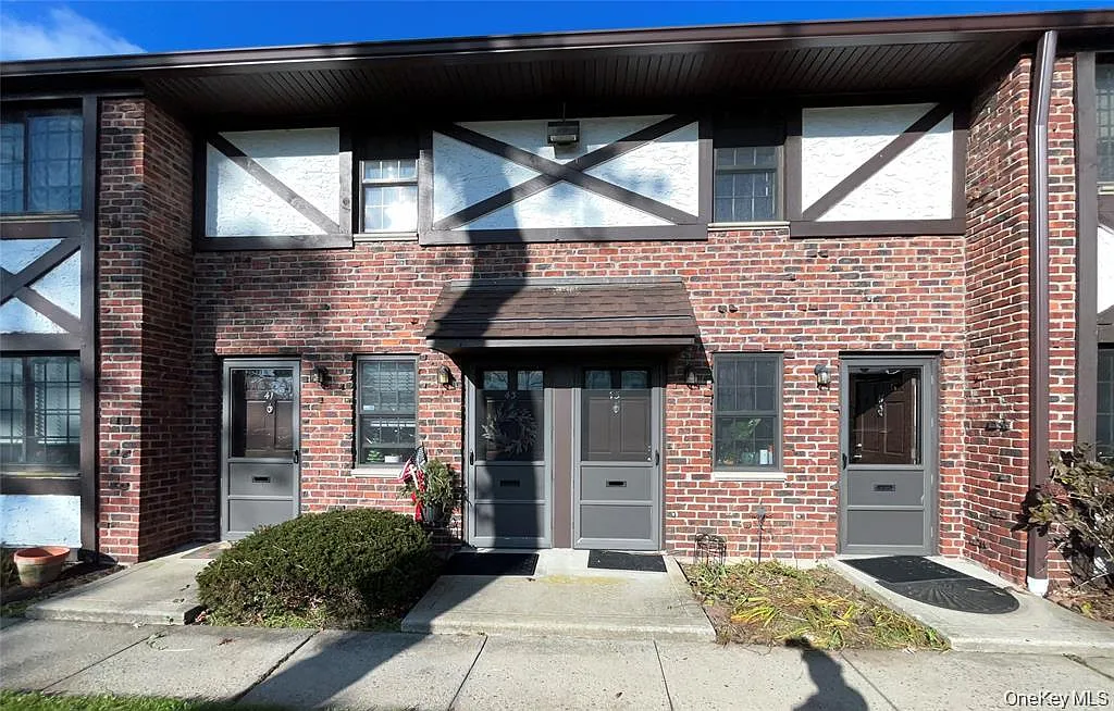 45 Newbrook Lane #45 photo 1