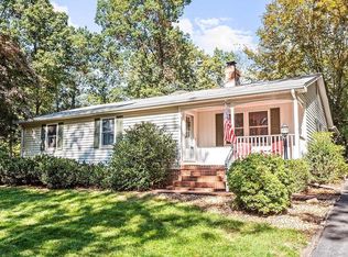 295 Dey Dr, Harpers Ferry, WV 25425