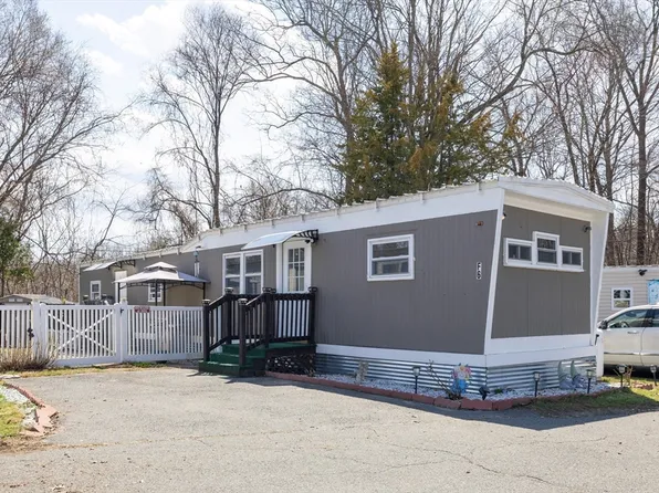 229 Miller St #F-6, Ludlow, MA 01056