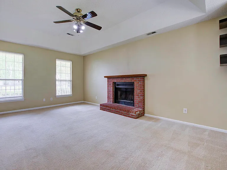 442 Indigo Rd — Photo 5