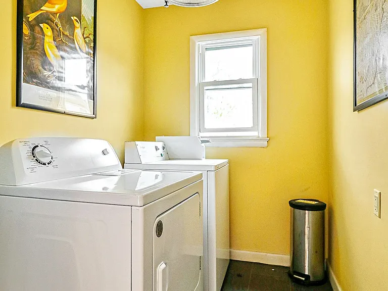 425 26th St #8 — Photo 9