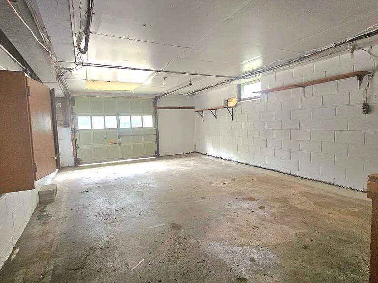 3 bed, 2.0 bath, 1225 sqft, $2,095 — Photo 15