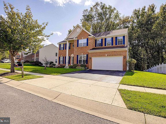 2nd image of 933 Forest Bay Ct