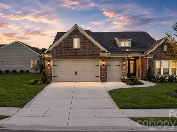3135 Bartlett St, Fort Mill, SC 29715