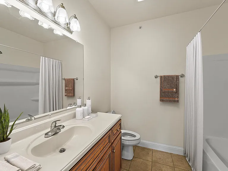 1303 Black Diamond Dr — Photo 36