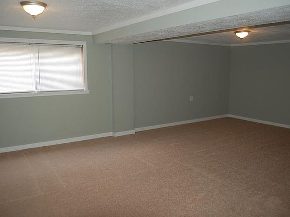 3rd image of 3734 N Richardt Ave