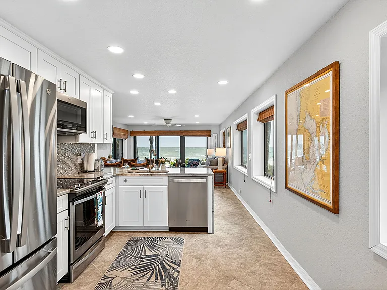 2100 Gulf Blvd #11 — Photo 12
