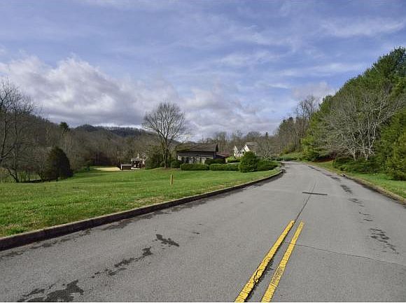 2nd image of 1013 Cedar Side Pl