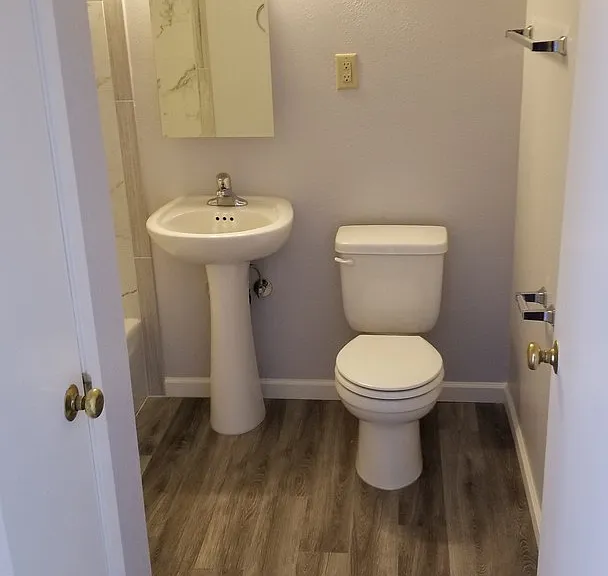 1140 Jones St — Photo 6