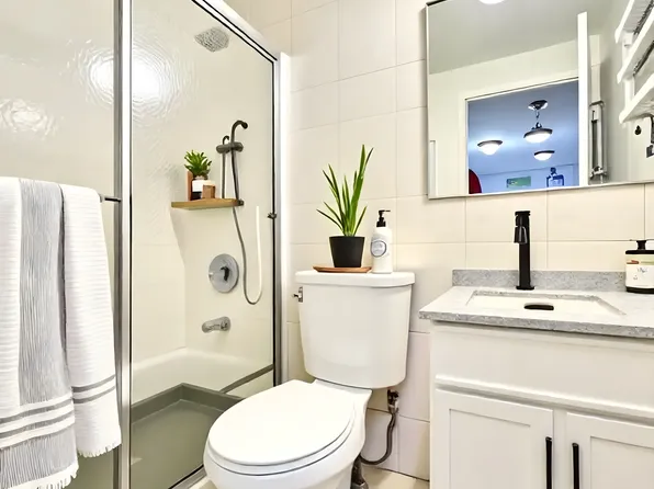 42-38 Judge Street image 8 of 10