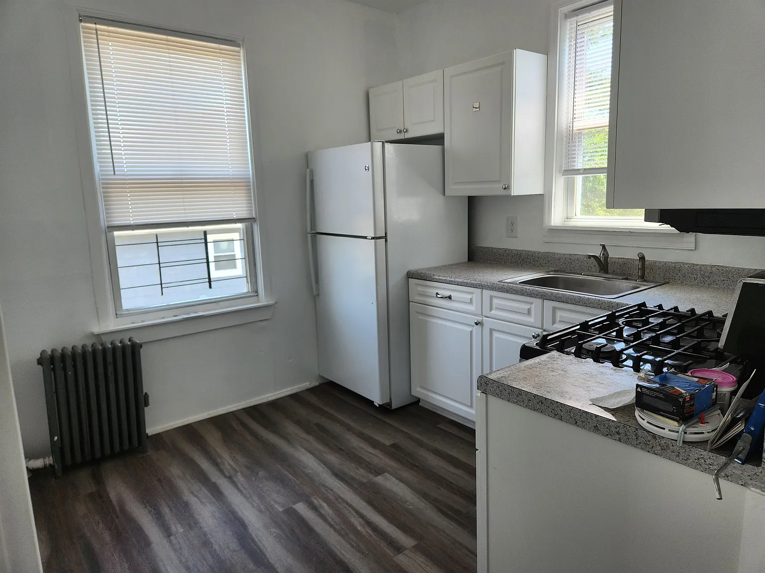 2 bed, 1.0 bath, 1000 sqft, $2,000 — Photo 2
