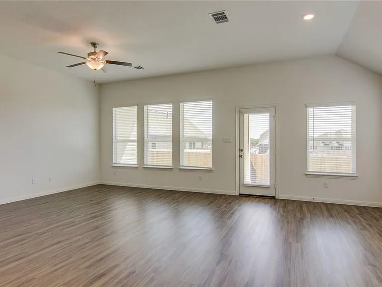244 Glen Arbor Dr — Photo 13