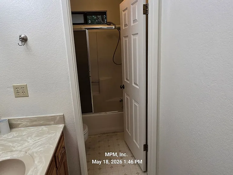 950 Player Ln — Photo 3