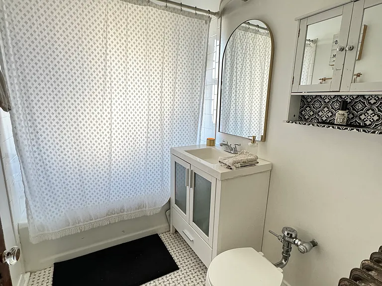 107 Ravenhurst Ave #2 — Photo 18