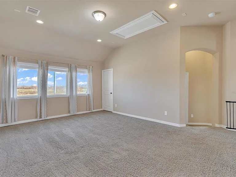 7336 Champagne Dr — Photo 26
