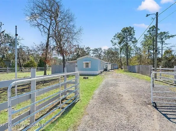 12222 Beagle Rd, Hudson, FL 34667