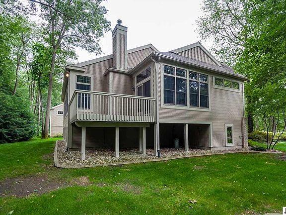 3rd image of 2156 Lake Wood Dr