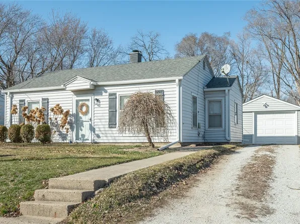 1534 E Creston Ave, Des Moines, IA 50320