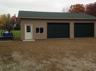 2957 Botsford Rd, Howell, MI 48855